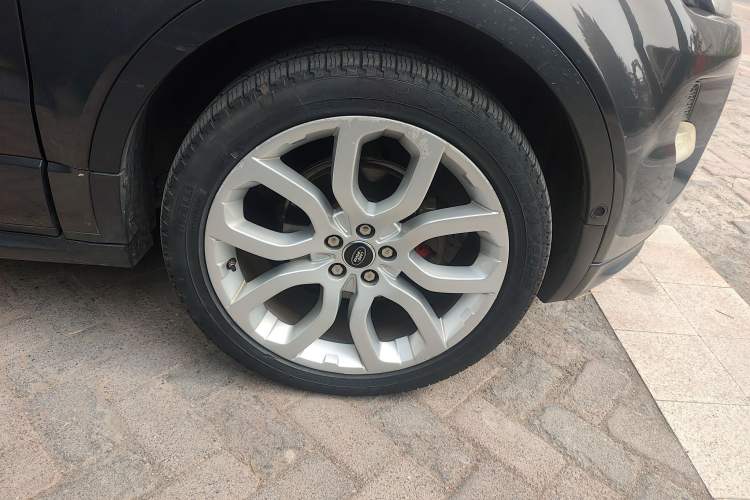 Used Land Rover Range Evoque 2013 2.0T 5-Door Ignite Edition Right Front Wheel Hub