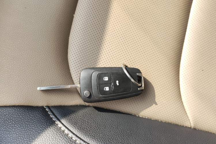 Used Chevrolet Monza 2022 320 Automatic Enjoyment Sunroof Version Interior 1