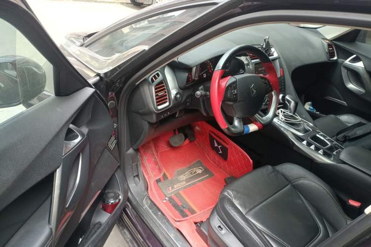 Used DS 5 2014 1.6T Luxury Edition THP160
