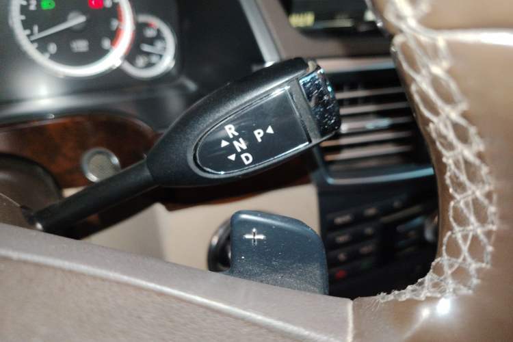 Used Mercedes-Benz E-Class 2012 E 200 L CGI Elegant Model
