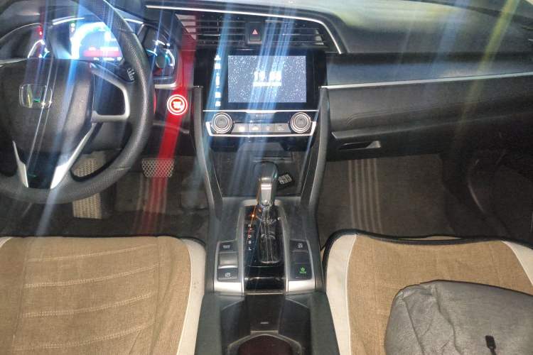 Used Honda Civic 2016 220TURBO CVT Luxury Edition
