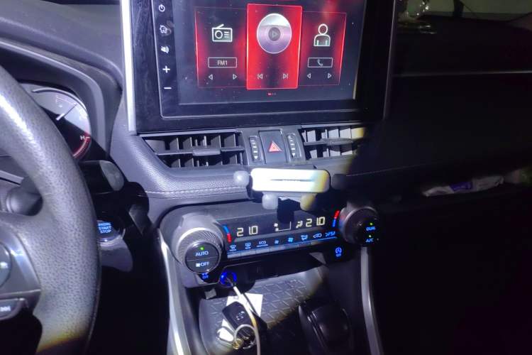 Used Toyota RAV4 2020 2.0L CVT Two-Wheel Drive Fashion Edition