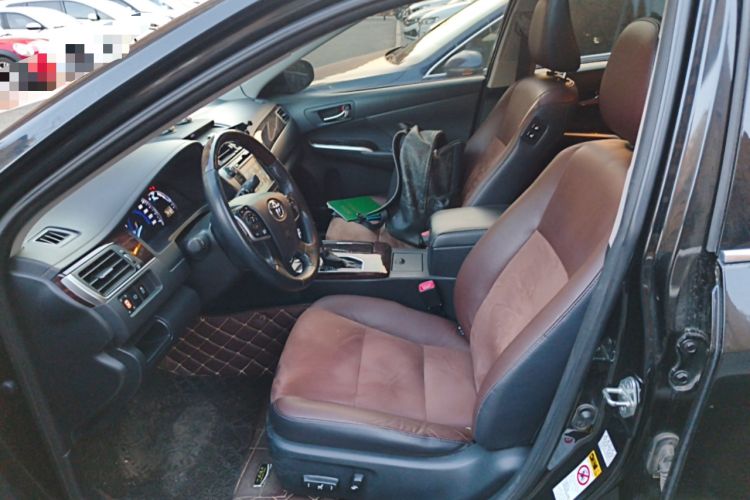 Used Toyota Camry 2016 2.5G 10th Anniversary Deluxe Navigation Edition Left Front Seat