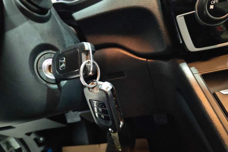 Used Honda CR-V 2017 240TURBO CVT 2WD Comfort Version
