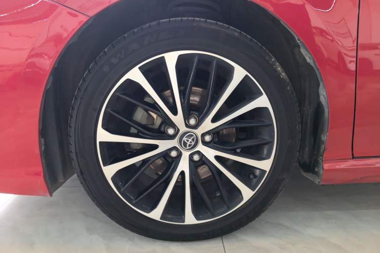 Used Toyota Camry 2018 2.5S Fēngshàng Edition Left Front Wheel Hub