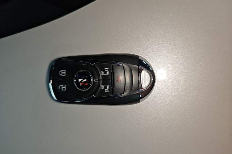 Used Buick GL8 2021 ES Land Cruiser 653T Luxury Edition Vehicle Key