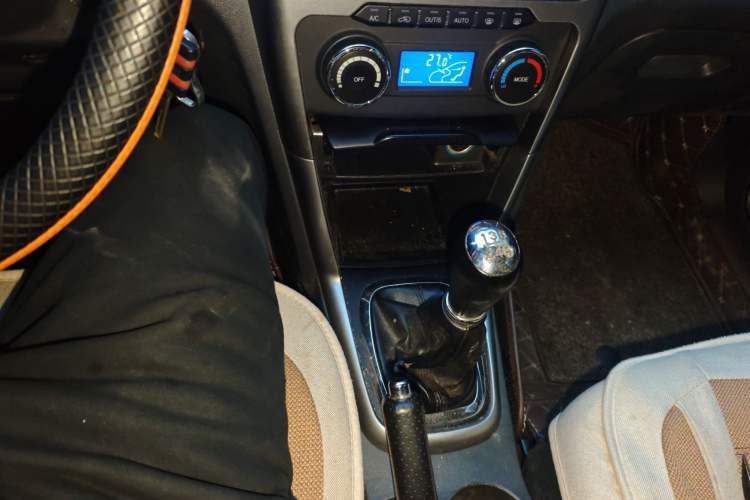 Used Chery Tiggo 3 2014 1.6L Manual Zhishang Edition
