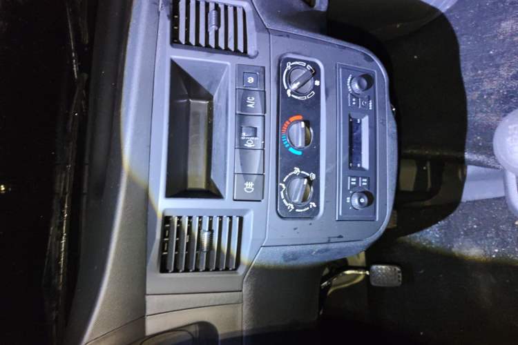 Used Wuling Zhiguang 2023 1.5L Practical Version 5/7 Seats
