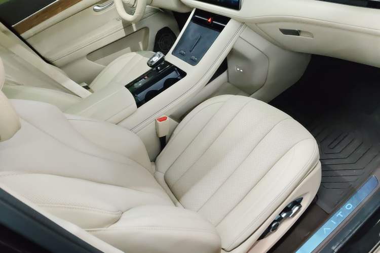 Used Hima AITO M7 2024 1.5T Intelligent Driving Rear-Drive Max Edition 5 Seats Right Front Seat