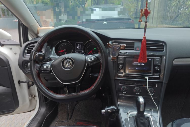 Used Volkswagen Golf 2018 1.6L Automatic Comfort Model Steering Wheel