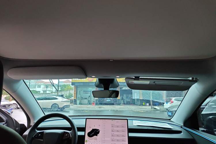 Used Tesla Model Y 2025 Rear-Wheel-Drive Version
