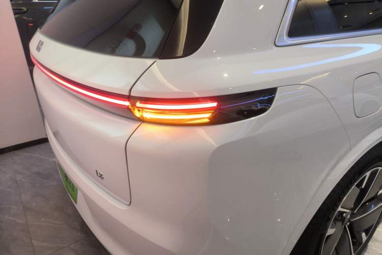 Used Li Auto L8 2025 Ultra Smart Refreshed Edition
