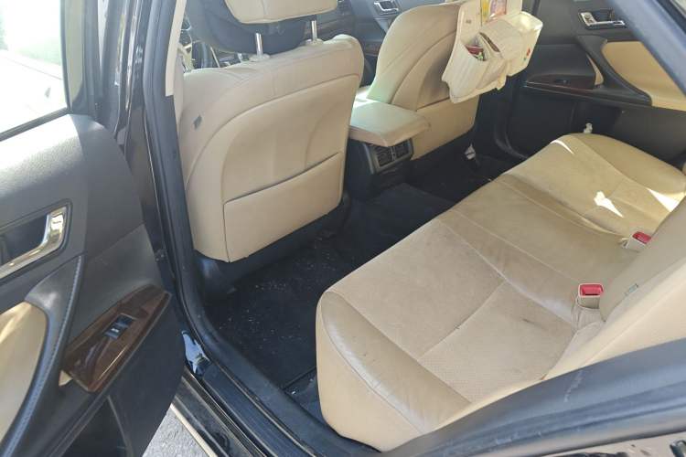 Used Toyota Reiz 2013 2.5V Shangrui Edition Left Rear Seat