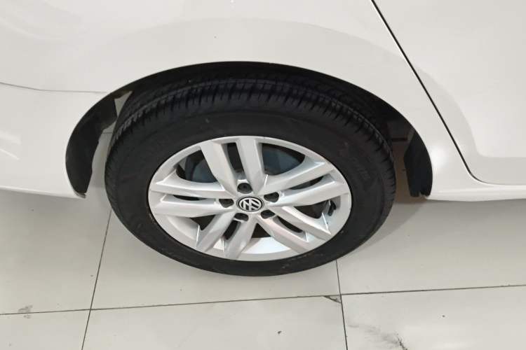 Used Volkswagen Jetta 2019 Dream Edition 1.4L Manual Fashion Version Exterior 5