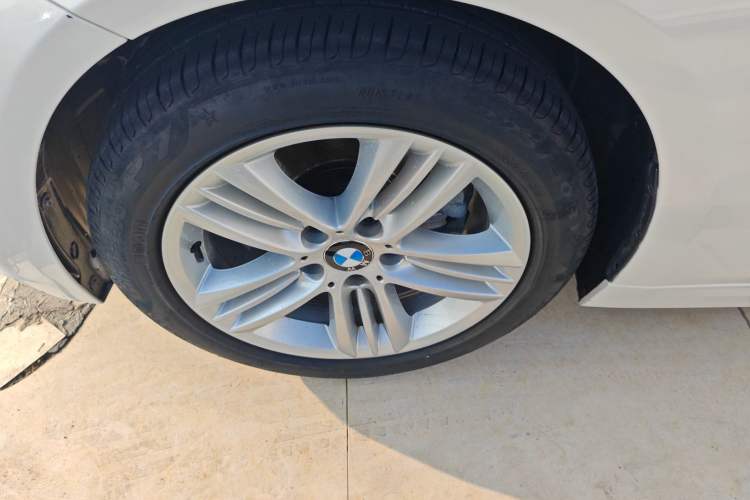 Used BMW 3 Series 2016 320Li Ambition Model
