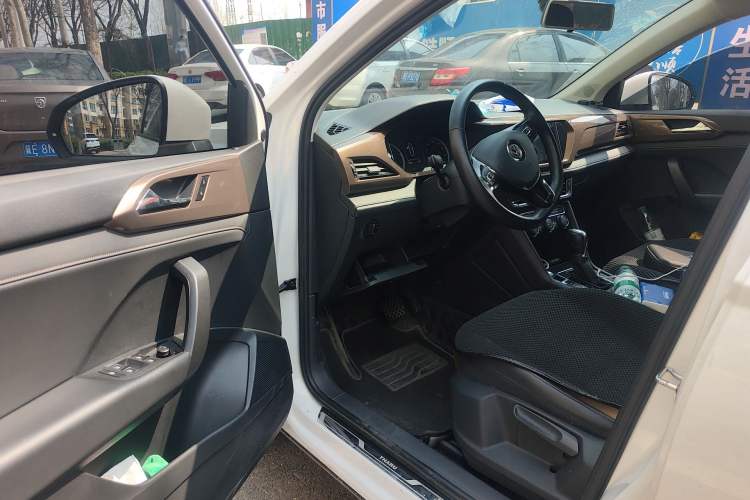 Used Volkswagen Tharu 2019 280TSI Two-Wheel Drive Comfort Edition China V Standard Driver Seat