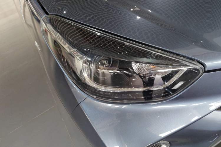 Used Chery QQ Little Ant 2022 Sweet Pink Edition Half-Sugar Version Lithium Iron Phosphate 29.2 kWh 30 kW 301 km