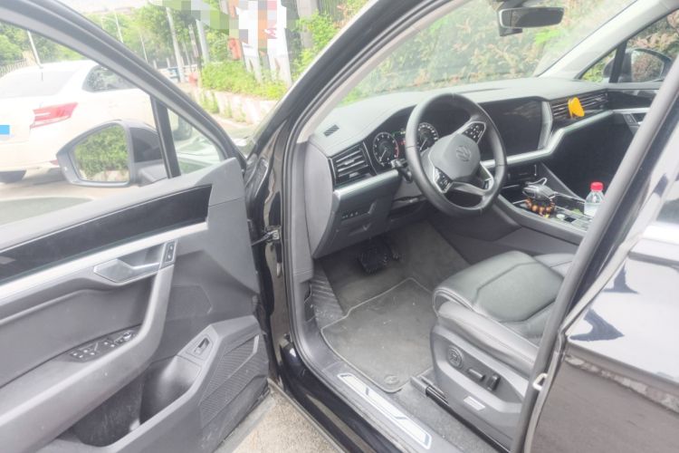 Used Volkswagen Touareg 2021 2.0 TSI RuiShang Edition Driver Seat