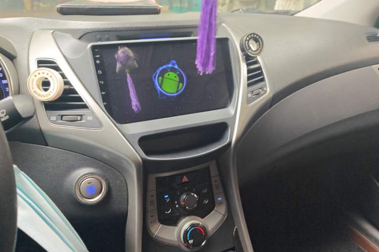 Used Hyundai Elantra (5th Generation / Langdong) 2012 1.6L Automatic Leading Model Audio And AC Panel