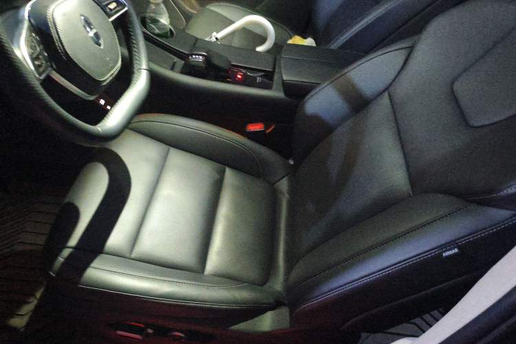 Used Hima AITO M5 2022 Extended-Range Four-Wheel Drive Performance Version Interior 3