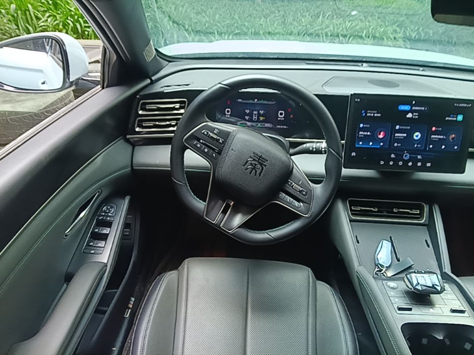 BYD Qin L 2024 DM-i 80KM Beyond Model — снимка 13