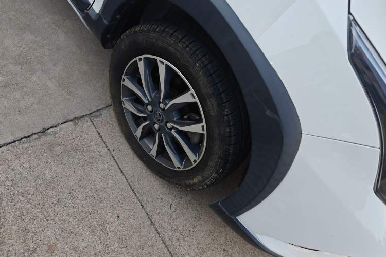 Used Toyota YARiS L Zhi Xuan 2022 X-Trail 1.5L CVT Luxury PLUS Edition Right Front Wheel Hub