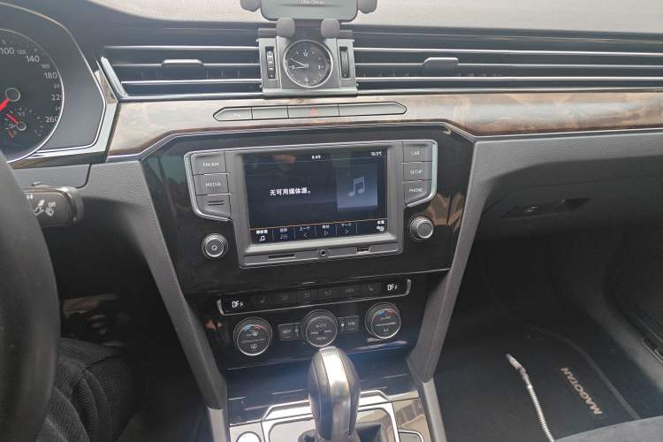 Used Volkswagen Magotan 2017 330TSI DSG Luxury Model