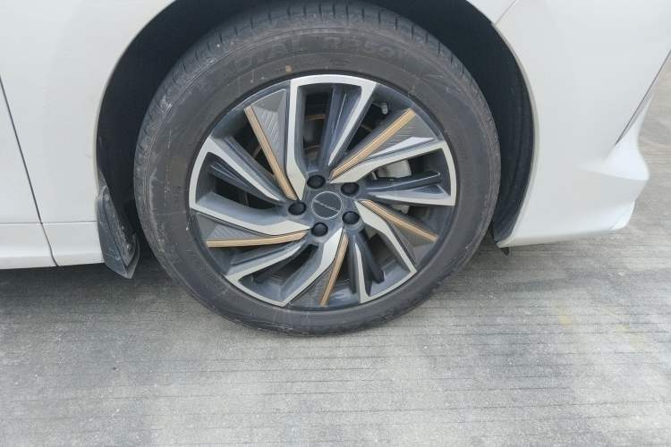 Used FORTHING Yacht 2022 1.5T DCT Chasing-the-Waves Edition
