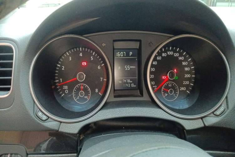 Used Volkswagen Golf 2012 1.4 TSI Automatic Comfort Edition Instrument Cluster