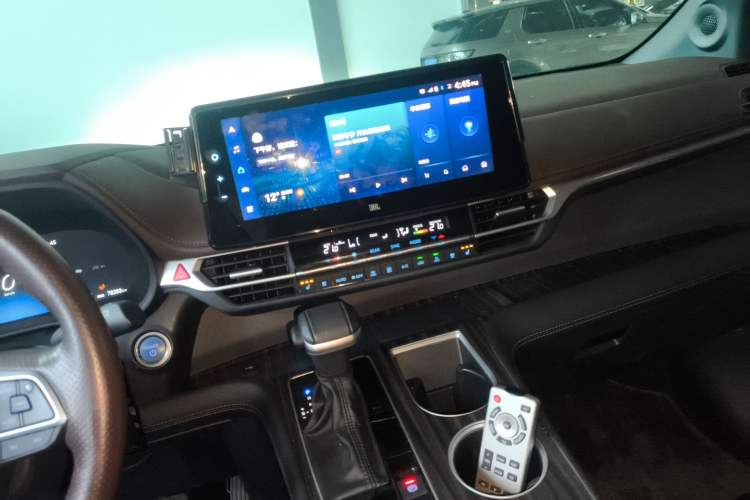 Used Toyota SIENNA 2021 2.5L Hybrid Platinum Edition
