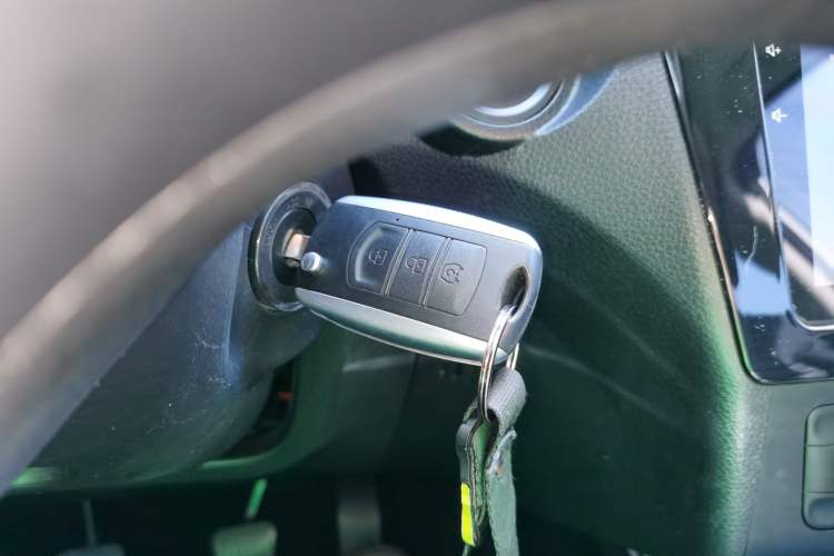 Used Dongfeng Fengon 580 2021 Revised ☆ Star Edition 1.8L Manual Elite Version Vehicle Key