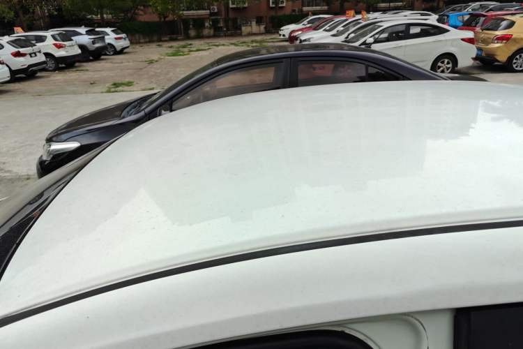 Used Honda Crider 2015 1.8L automatic comfort version Roof