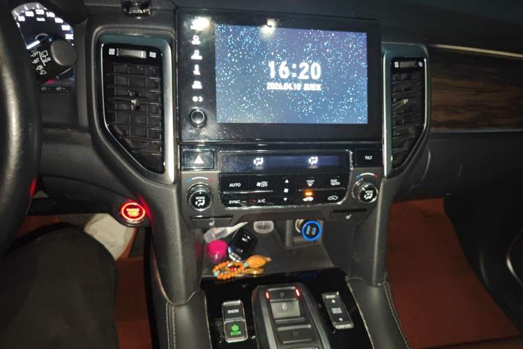 Used Honda UR-V 2017 370TURBO Four-Wheel Drive Prestige Edition China V Audio And AC Panel