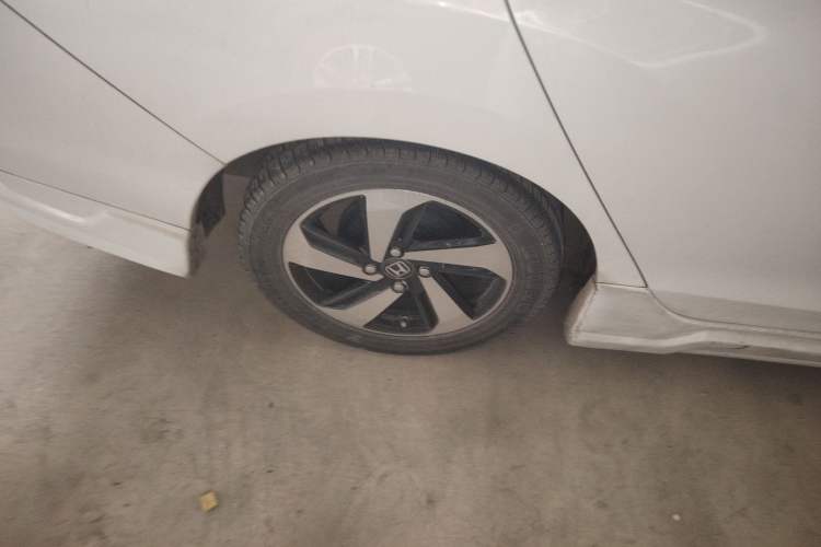 Used Honda Greiz 2016 1.5L CVT Classic Edition
