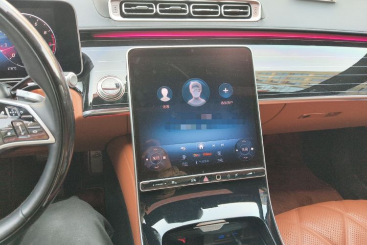 Used Mercedes-Benz Maybach S-Class 2023 S 480 4MATIC Audio And AC Panel