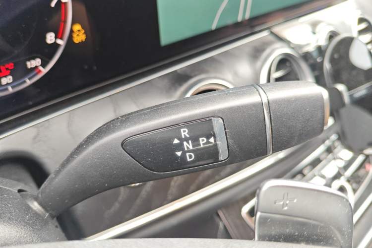 Used Mercedes-Benz E-Class 2018 Restyled E 300 L Sporty and Stylish Edition Gear Lever