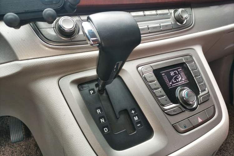 Used SAIC MAXUS G10 2014 2.0T Automatic Elite Edition