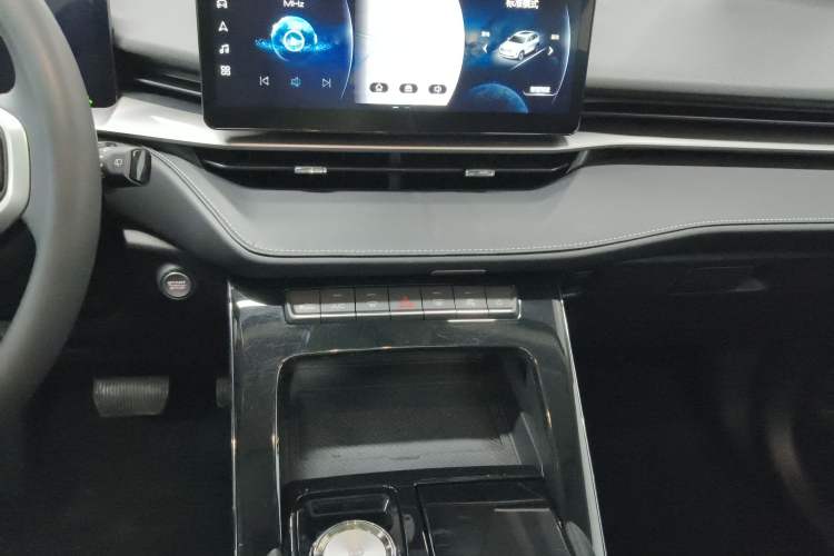 Used Haval H6 2021 3rd Generation 2.0T Automatic Two-Wheel Drive Max Audio And AC Panel