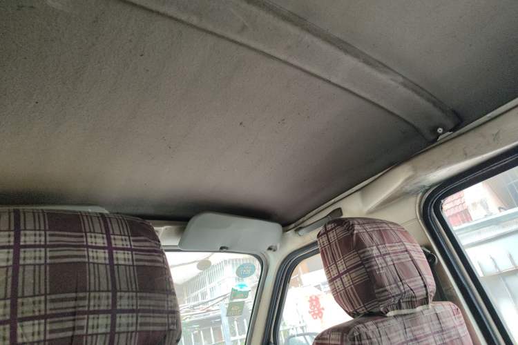 Used Wuling Rongguang 2011 1.2L Base Version
