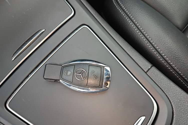 Used Mercedes-Benz B-Class 2019 B 200 Fashion Model Vehicle Key