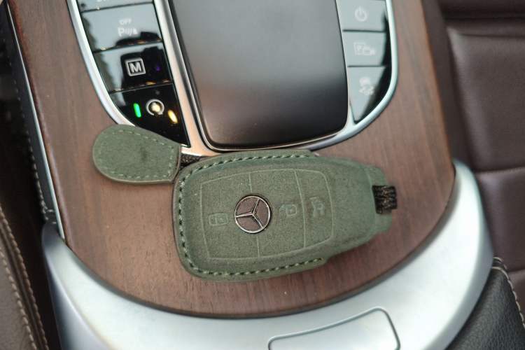 Used Mercedes-Benz GLC 2021 GLC 300 L 4MATIC Dynamic Model Vehicle Key