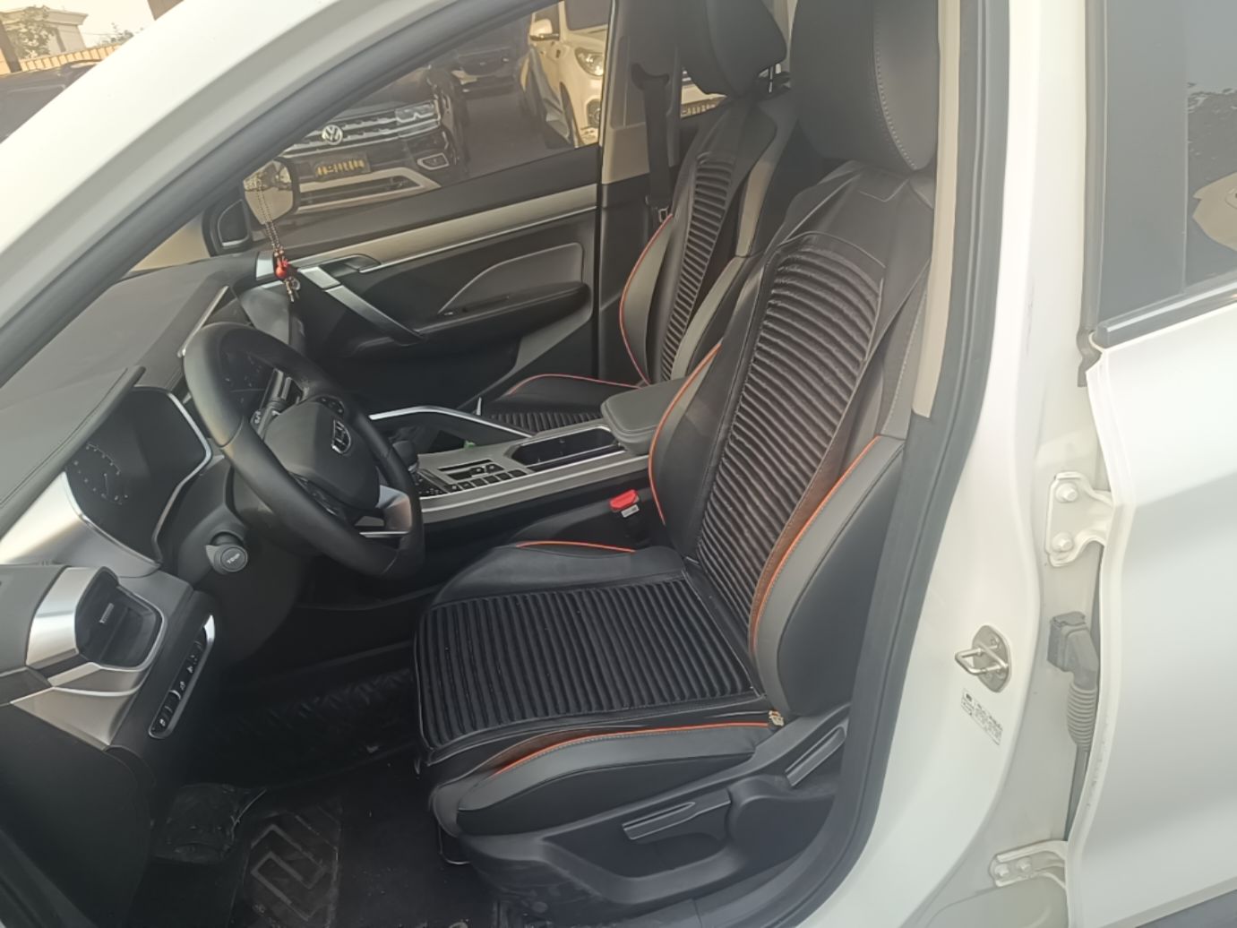 Geely Auto Coolray 2023 1.5T DCT Platinum Edition — снимка 17