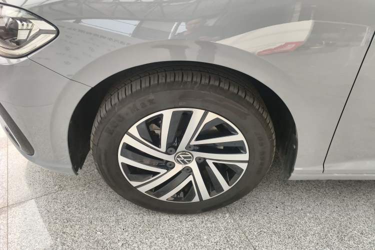 Used Volkswagen Lavida 2023 300TSI DSG Starry Full-Comfort Edition Left Front Wheel Hub