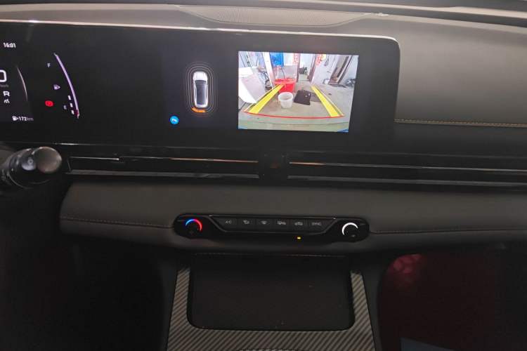 Used GAC Trumpchi EMPOW 2021 270T DCT J15 Version Audio And AC Panel