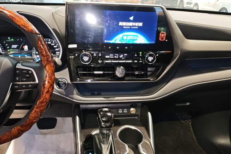 Used Toyota Crown Kluger 2023 2.5L HEV Four-Wheel Drive Luxury Edition Audio And AC Panel