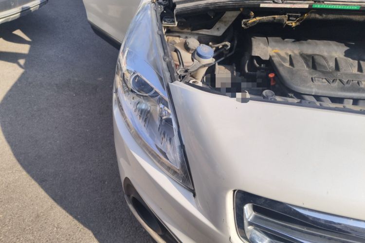 Used Peugeot 3008 2015 2.0L Automatic Trend Edition
