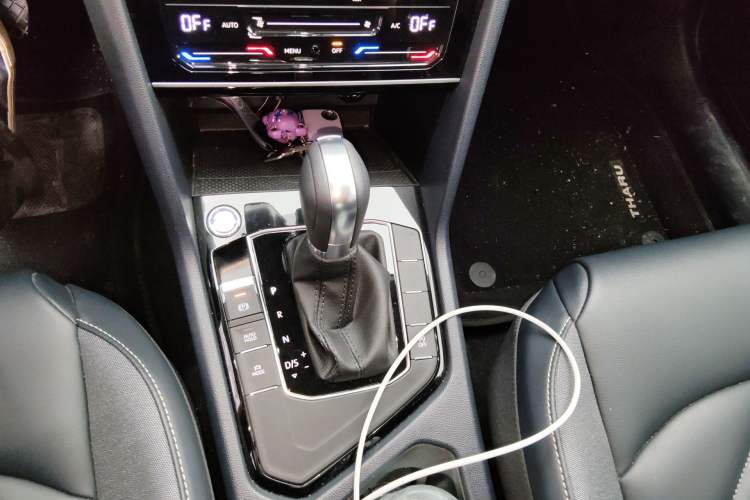 Used Volkswagen Tharu 2024 300TSI Two-Wheel-Drive Full Moon Edition Gear Lever