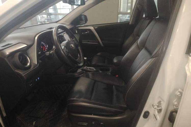 Used Toyota RAV4 2016 2.0L CVT Two-Wheel Drive Smart Edition China V Standard
