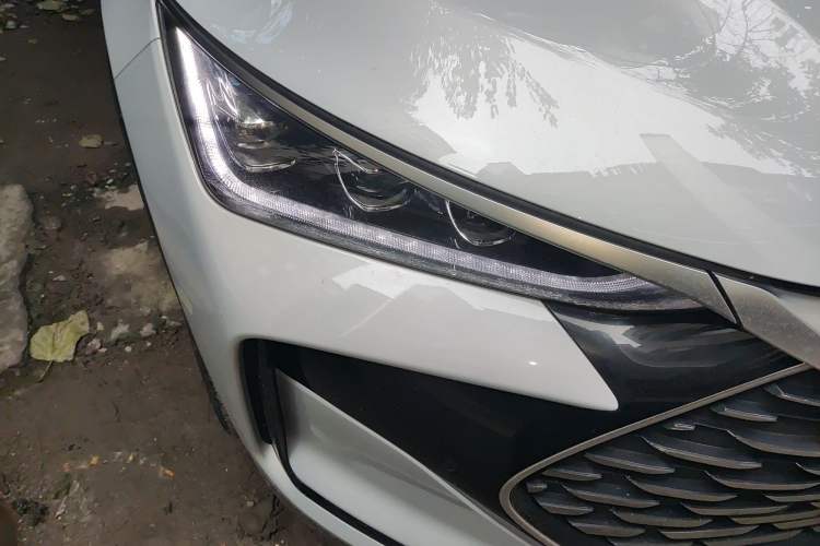 Used BYD Tang New Energy 2024 DM-i Glory Edition 112KM Prestige Model Right Front Headlight