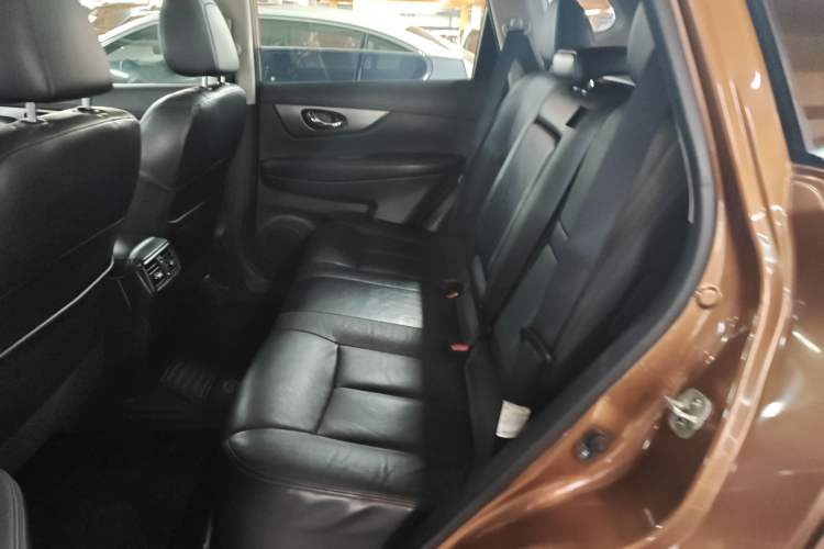 Used Nissan X-Trail 2014 2.0L CVT Comfort Edition 2WD Left Rear Seat